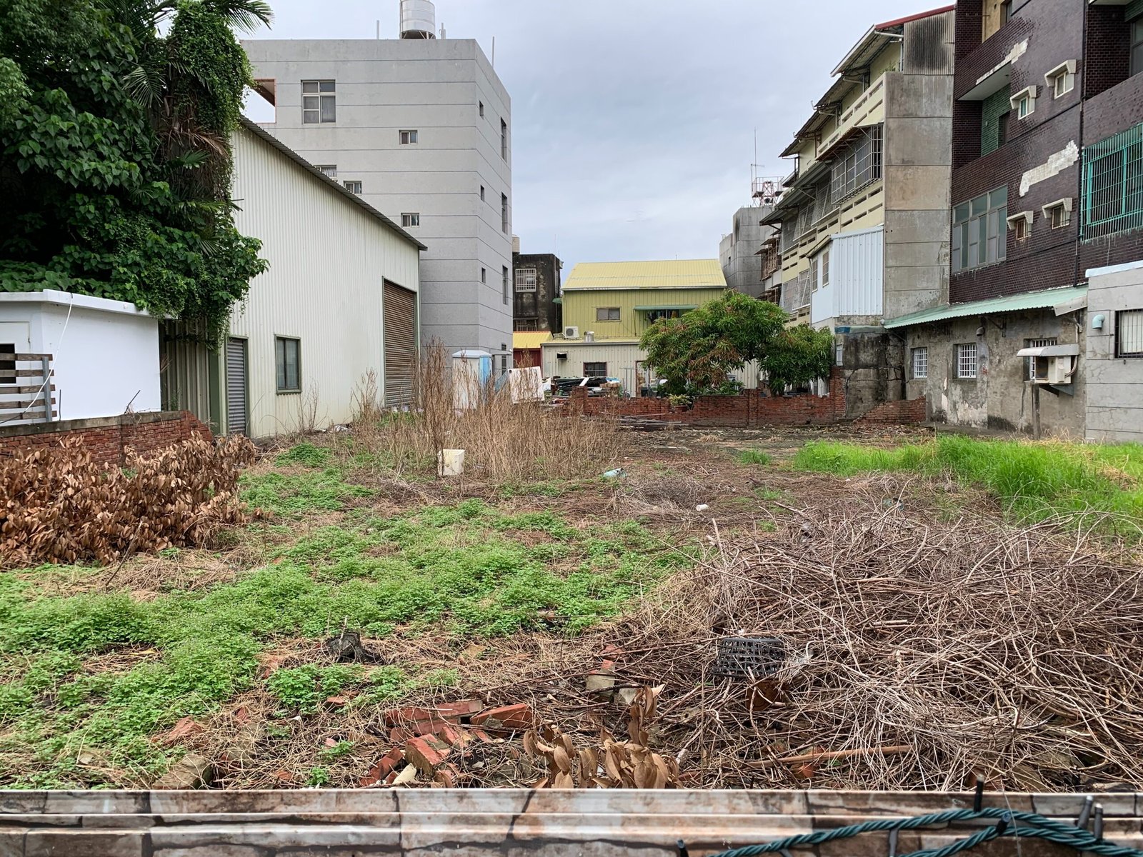 整建前的120坪土地